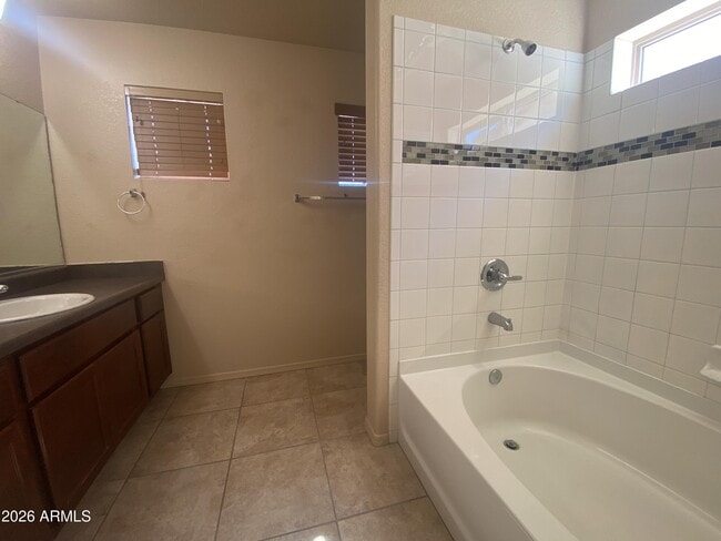 Building Photo - 1620 Biscayne Dr