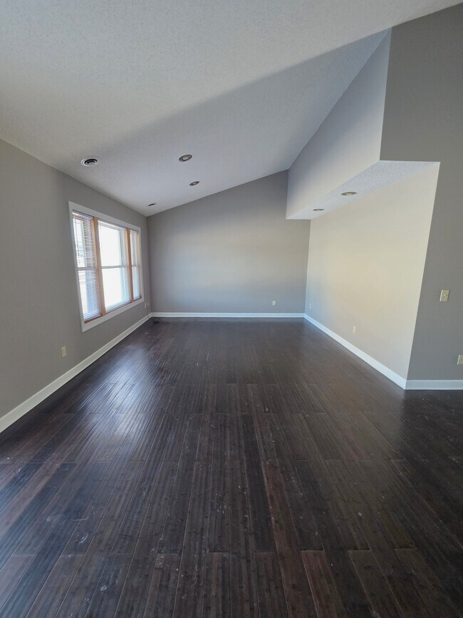 Building Photo - 1300 146th Ave