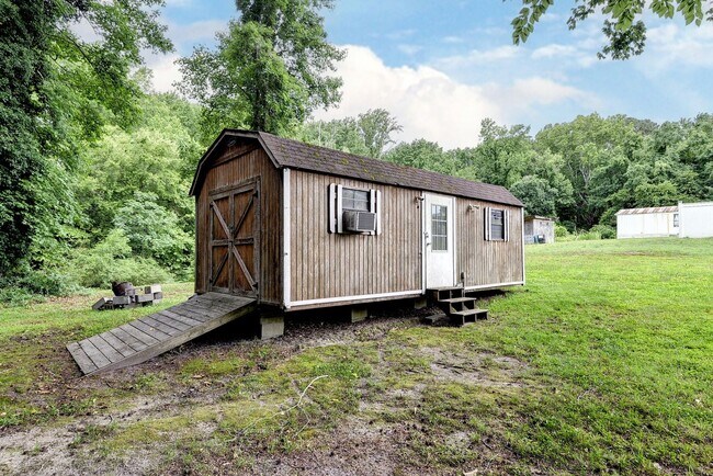 Building Photo - 9431 Jenkins Ln
