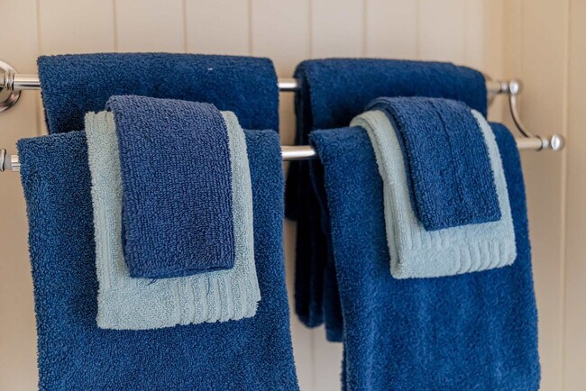 Building Photo - 640 S Columbia St