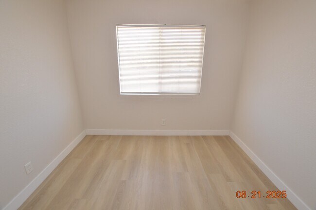 Building Photo - 6751 Sebring St