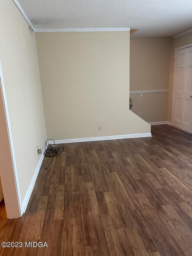 Building Photo - 5161 Nisbet Dr