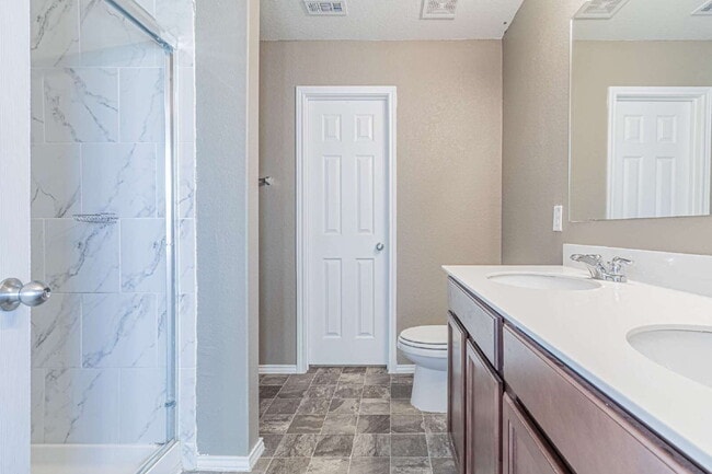 Building Photo - Energy-Efficient Two-Story Home in Northside ISD – Available for Lease!