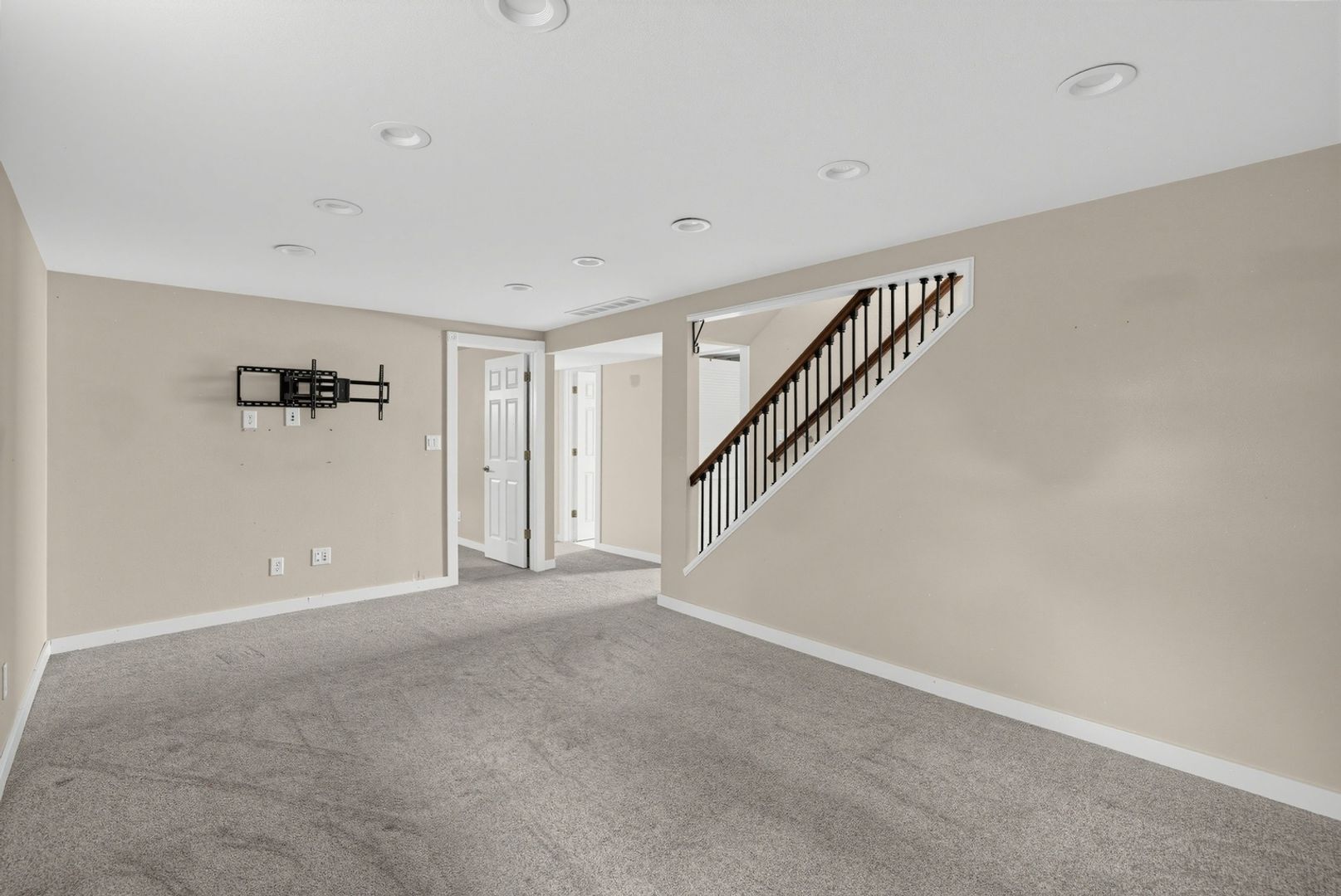 Building Photo - 4546 Verde Dr