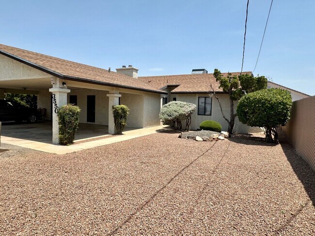Building Photo - 3550 N Verdugo Rd