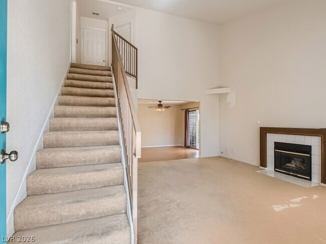 Building Photo - 1045 Grammy Dr