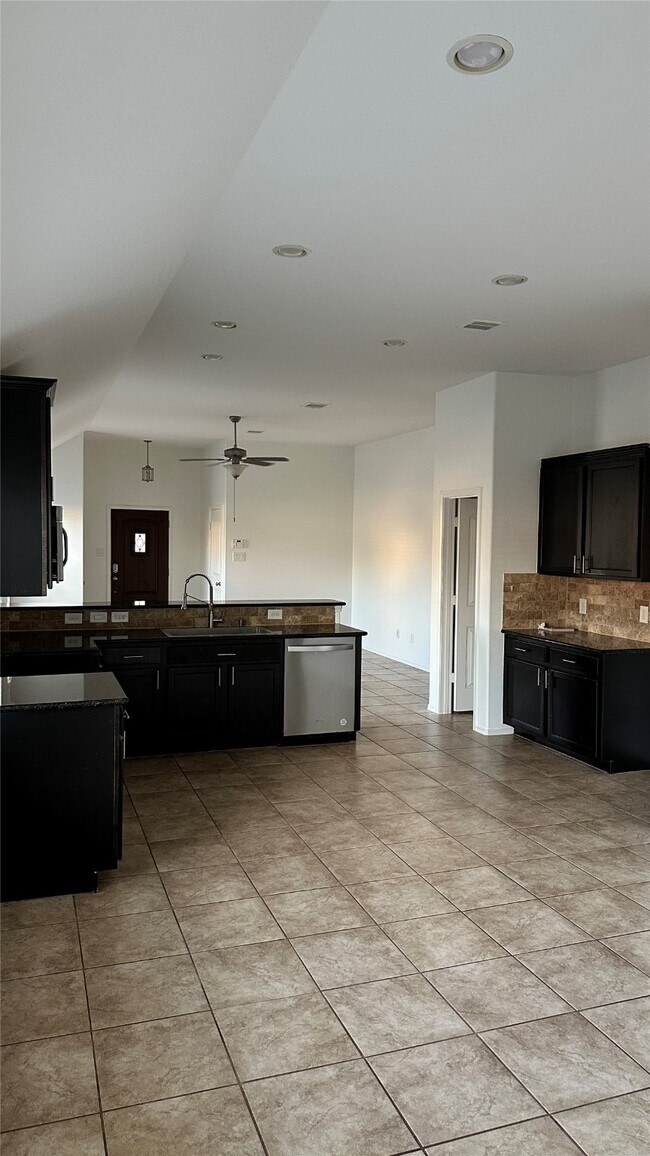 Building Photo - 20702 Waterfall Rain Ct