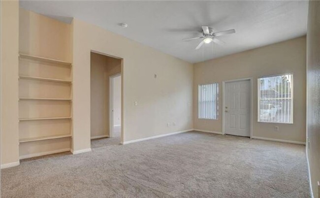 Building Photo - BEAUTIFUL 2 BED 2 BATH CONDO LOCATED ACROS...