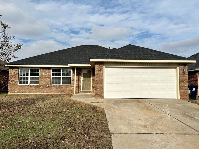 Primary Photo - Beautiful 3bed/2bath House Available Near Tinker and Oklahoma Heart Hospital!