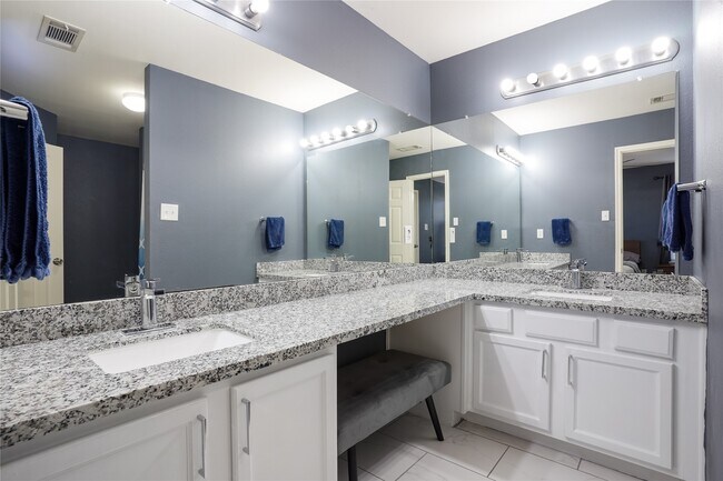 Building Photo - 6419 Waldron Dr