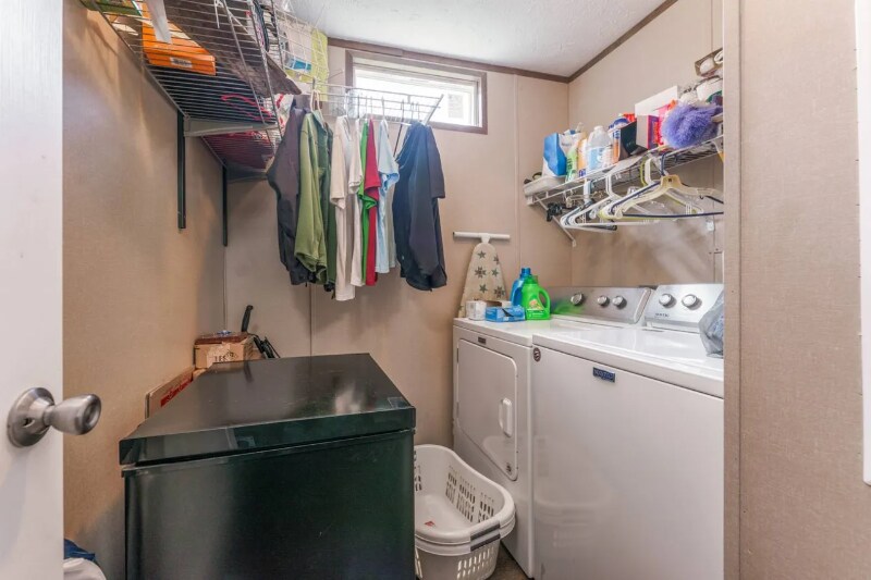 Building Photo - 1225 Holbert Cemetery Rd