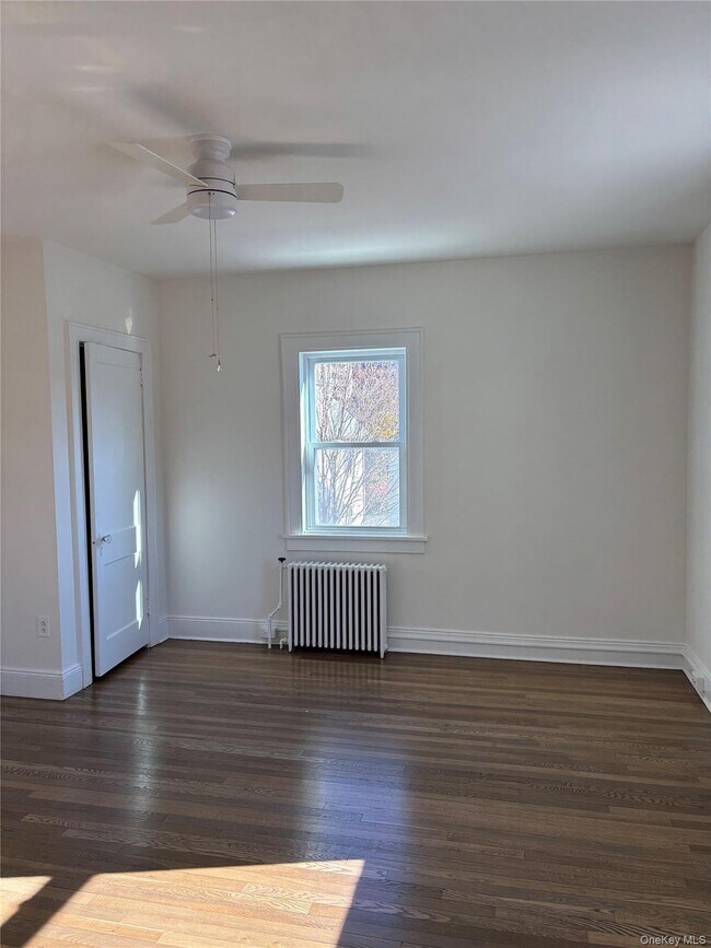 Building Photo - 166 Lake Ave