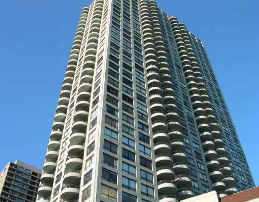 Building Photo - 2020 N Lincoln Park W