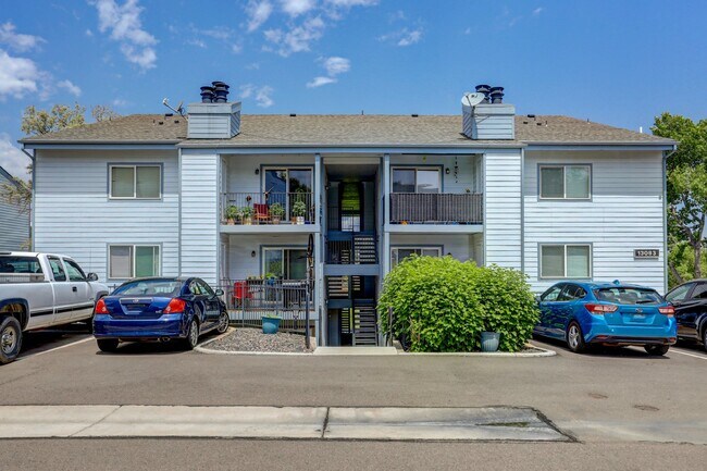 Primary Photo - $1,750- 2 Bed 2 Bath Condo in Lakewood wit...