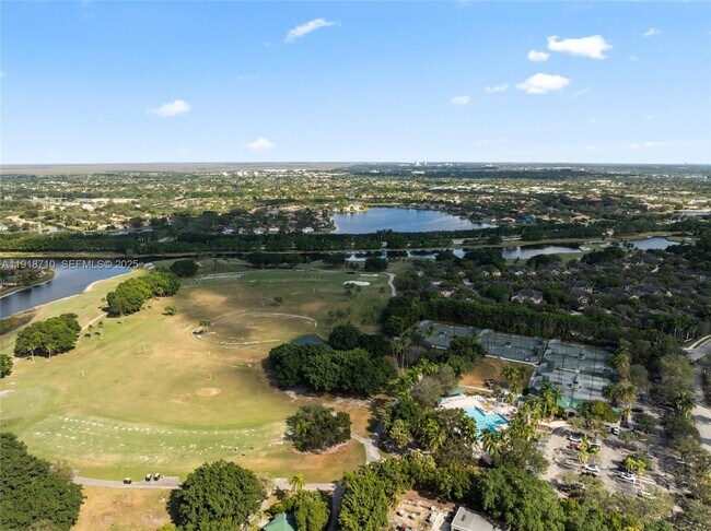 Building Photo - 2649 Center Ct Dr