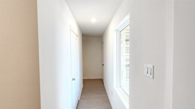 Building Photo - 26819 Feather Reed Dr