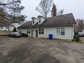 Building Photo - 706 Sykes St