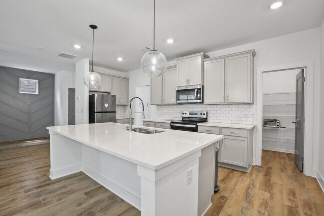 Building Photo - 3411 Adler Trl