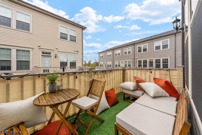 Building Photo - 105 Robeson St