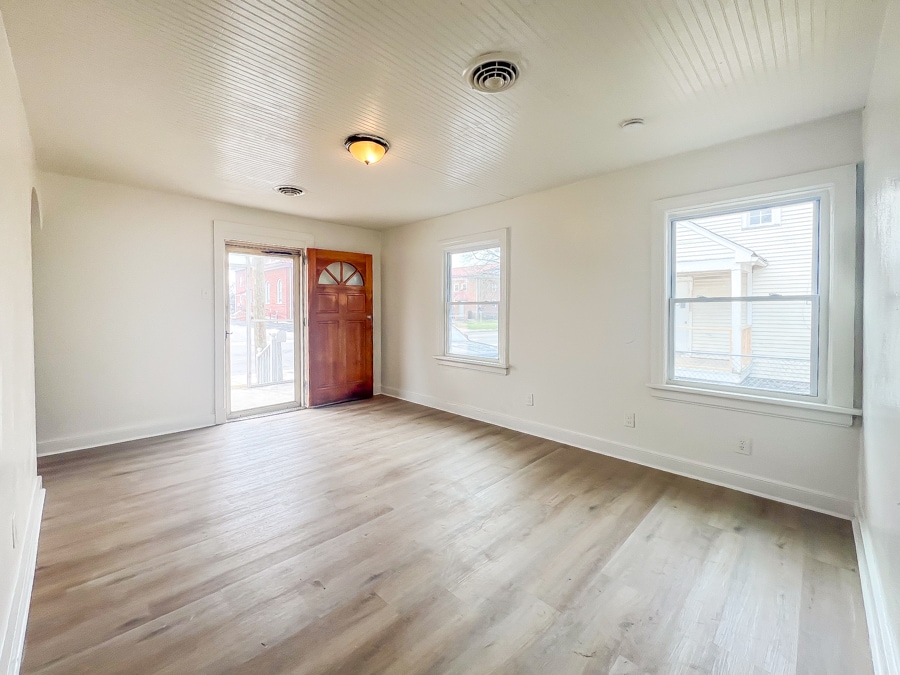 Building Photo - 202 E Westover Ave