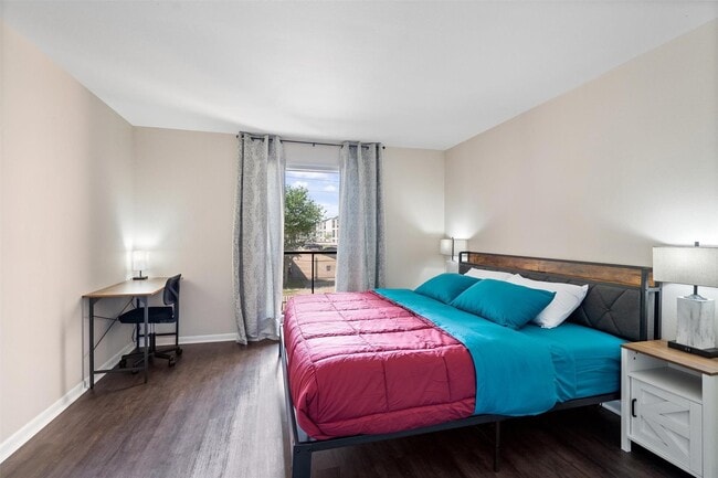 Building Photo - 8419 Hearth Dr