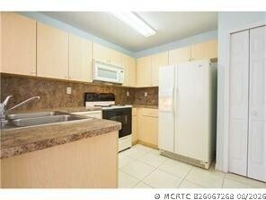 Building Photo - 626 SW 106th Ave