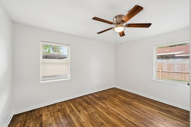 Building Photo - 2409 Estate Dr