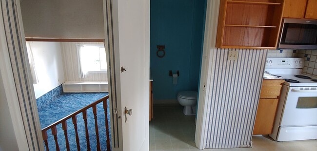 Building Photo - Charming 3 bedroom, 1.5 bathroom 1,448 sq....
