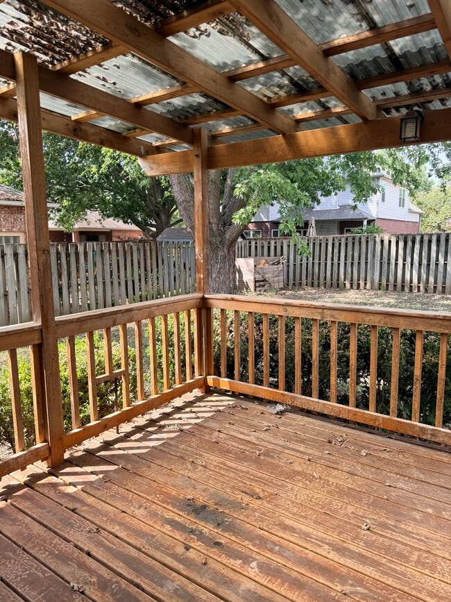 Building Photo - 3832 W Fort Worth St