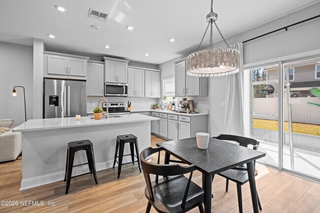 Building Photo - 12050 Calvesta St