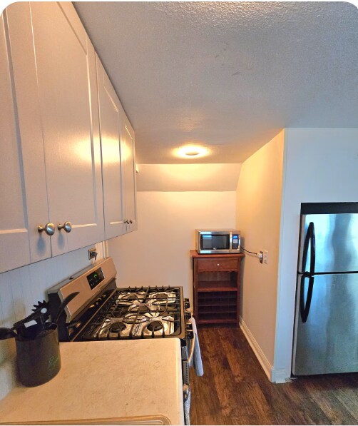 Building Photo - 4038 N Drake Ave