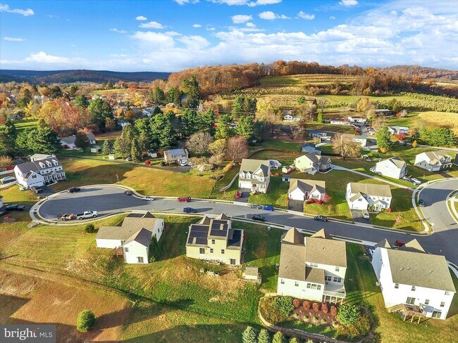 Building Photo - 158 McIntosh Ln