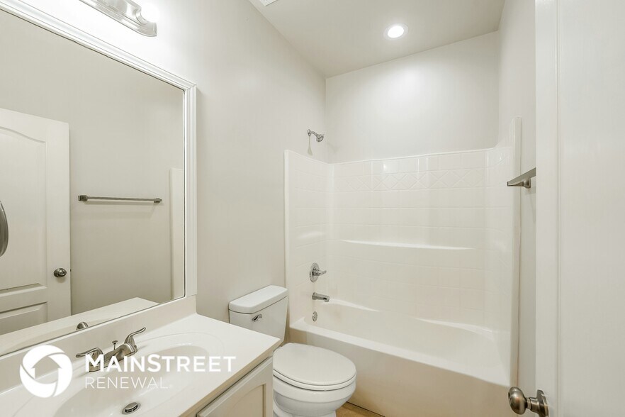 Building Photo - 6459 Southern Trace Dr