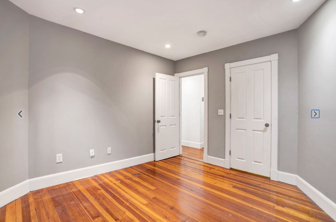 Building Photo - 151 Highland St