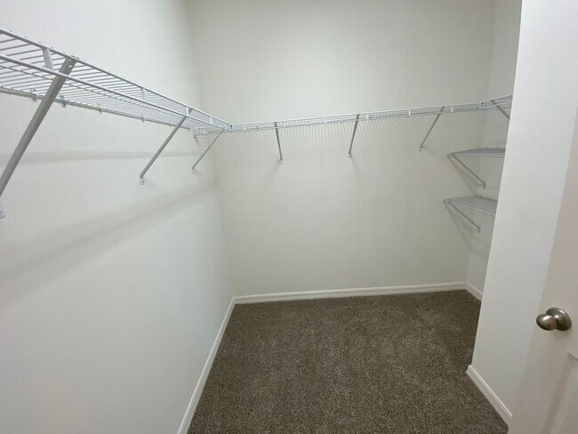 Building Photo - 3/2.5 Townhome near Orlando Airport