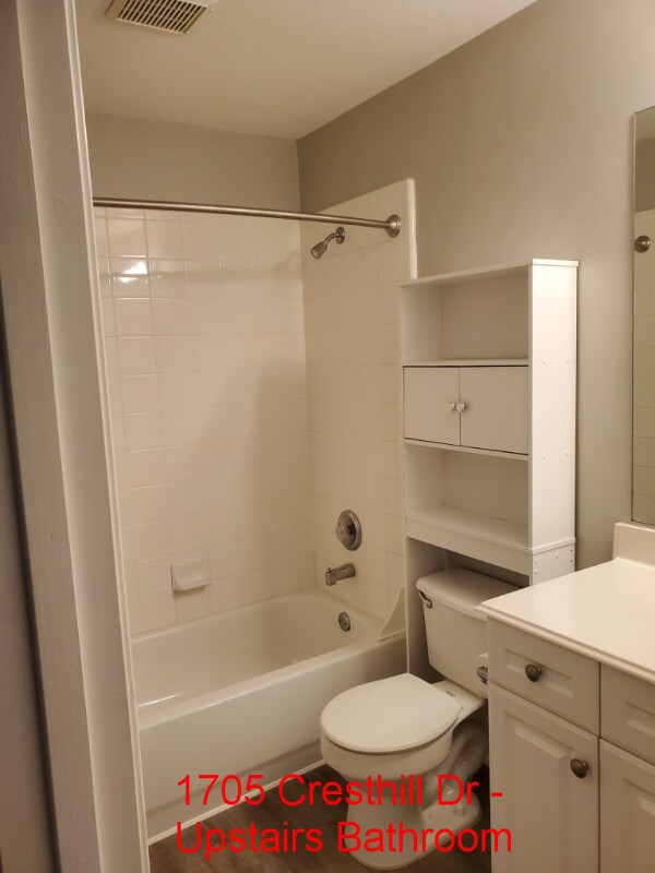 Building Photo - 1705 Cresthill Dr