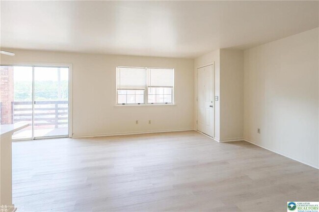 Building Photo - 1464 N Cedar Crest Blvd