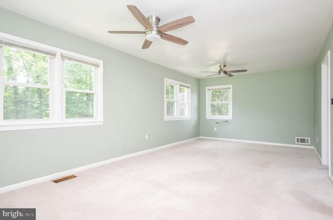 Building Photo - 2812 Yeonas Dr