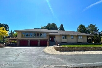 Building Photo - 13470 Fieldcreek Ln