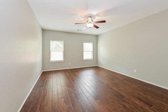 Building Photo - 111 Meadow Mill Dr