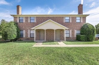 Building Photo - 3959 N Garland Ave