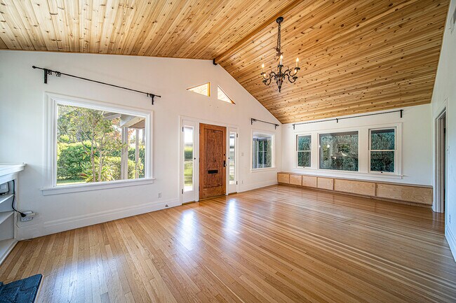 Building Photo - 5123 Townsend Ave
