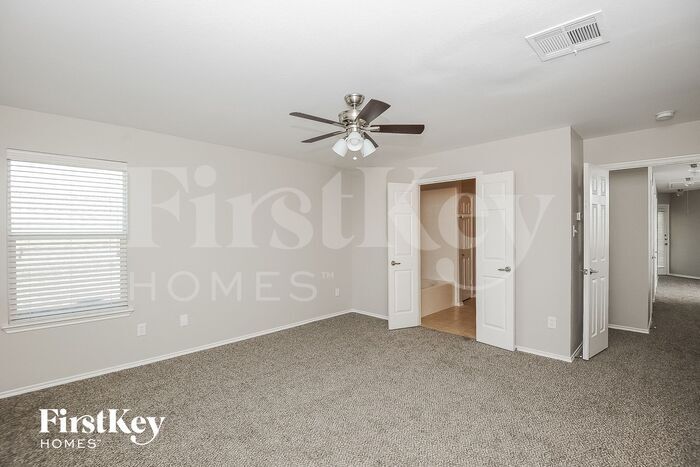 Building Photo - 1821 Prospect Ln