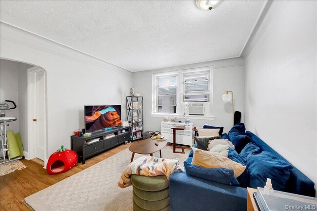 Building Photo - 7 Greenridge Ave