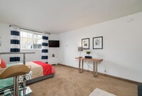 Building Photo - Kendev Studios