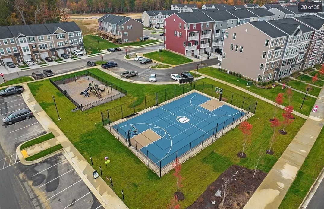 Building Photo - 595 Rivanna Hill Rd