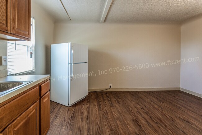 Building Photo - 161 S Lincoln Ave