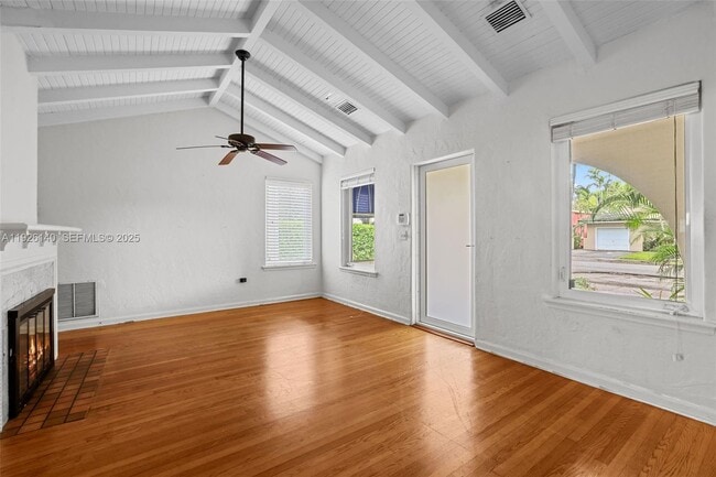 Building Photo - 410 Minorca Ave