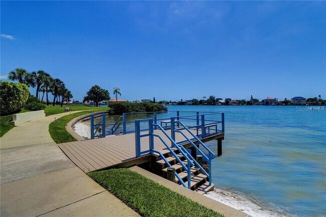 Building Photo - 7984 Sailboat Key Blvd S