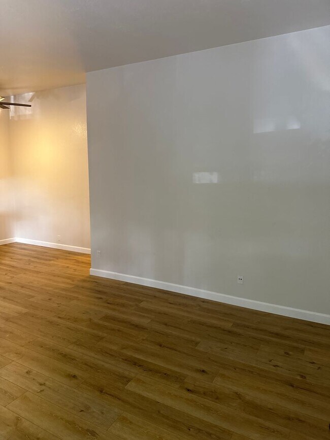 Building Photo - 3935 32nd St